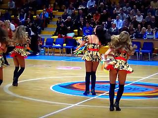 Hot Russian Cheerleaders Sexy Dance